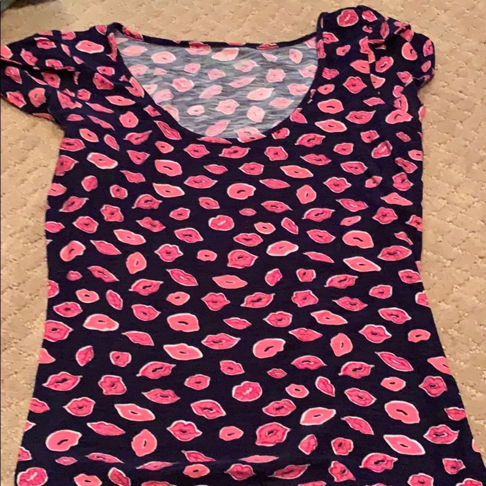 Lily Pulitzer t shirt
